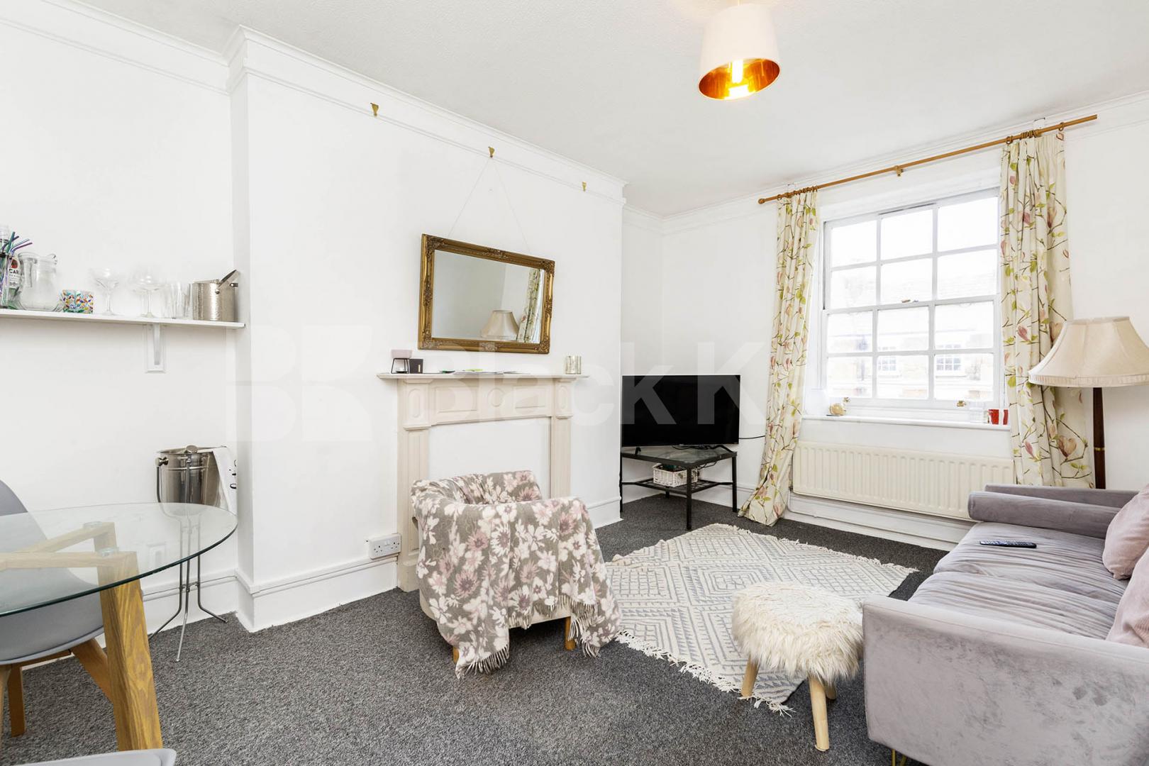 Spacious two bed with wood floors, double bedrooms & mins to regents park Scott Ellis Gardens, St Johns Wood